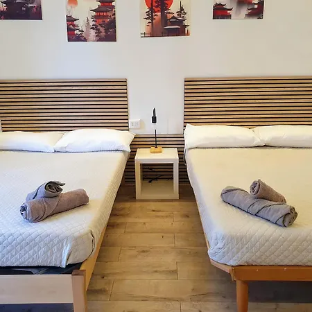 Your Spacious & Lovely -4 Queen Bed- * Milan